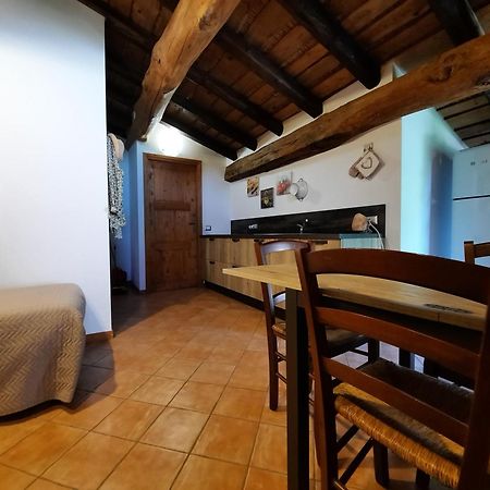 Corte Davini Agriturismo Monzambano Kültér fotó