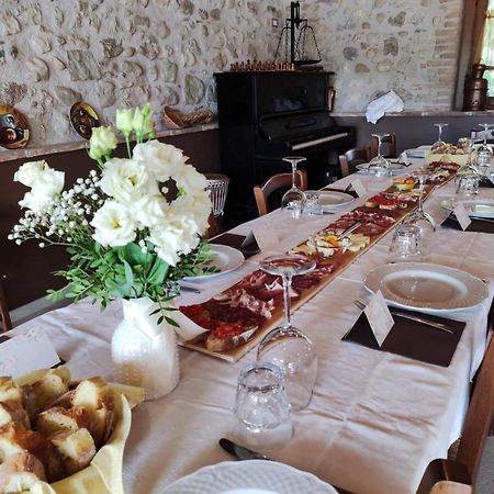 Corte Davini Agriturismo Monzambano Kültér fotó
