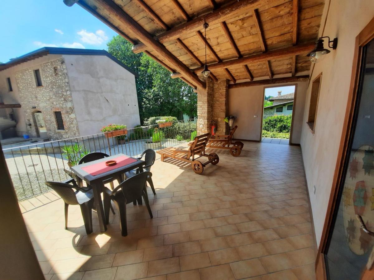Corte Davini Agriturismo Monzambano Kültér fotó
