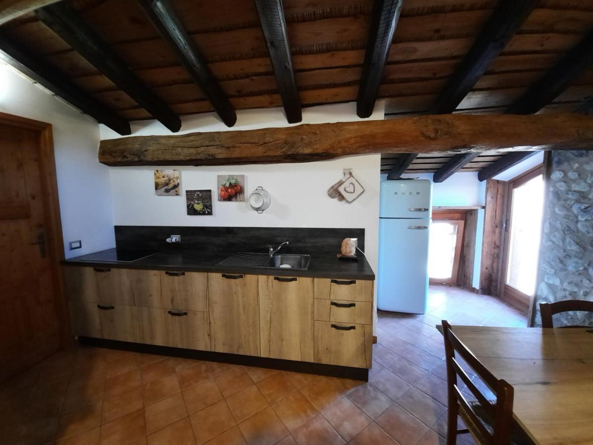 Corte Davini Agriturismo Monzambano Kültér fotó