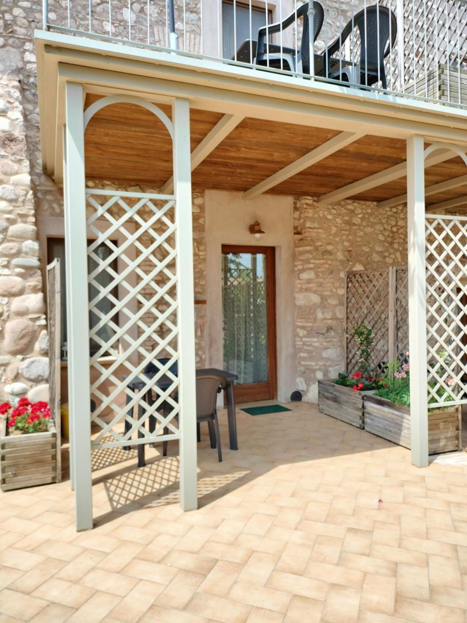 Corte Davini Agriturismo Monzambano Kültér fotó