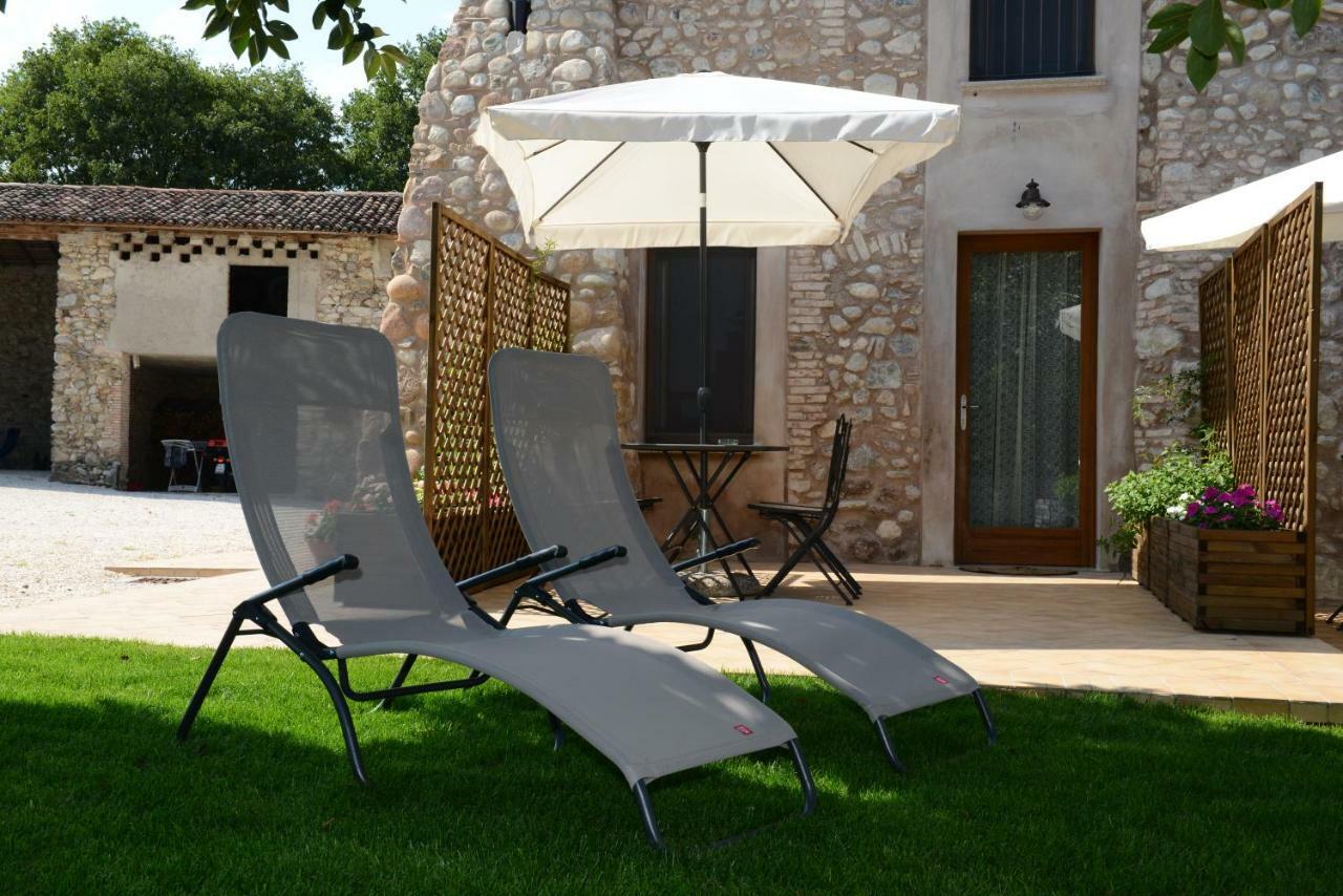 Corte Davini Agriturismo Monzambano Kültér fotó