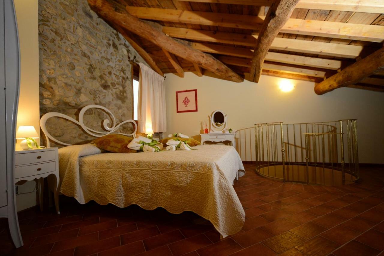 Corte Davini Agriturismo Monzambano Kültér fotó